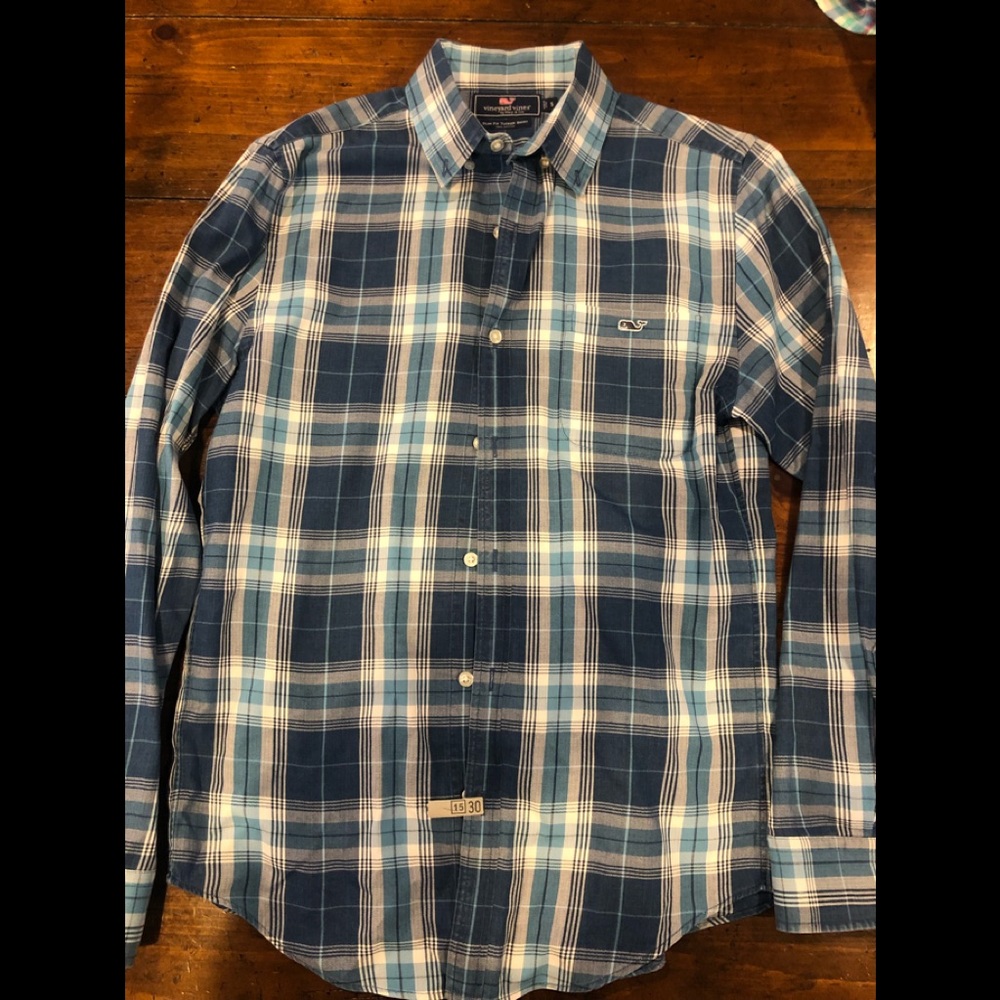 Men’s Vineyard Vines shirt